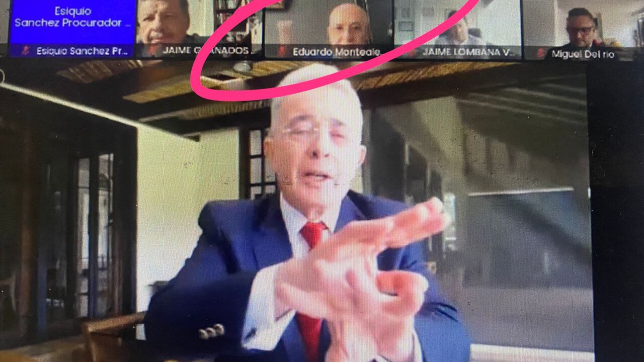 Mientras el expresidente Álvaro Uribe hizo su intervención, el exfiscal Eduardo Montealegre, se ganó un regaño de la juez.