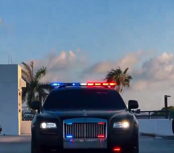 La policía de Miami Beach aclaró cómo fue que ese auto pasó a hacer parte de su flota de patrullas.