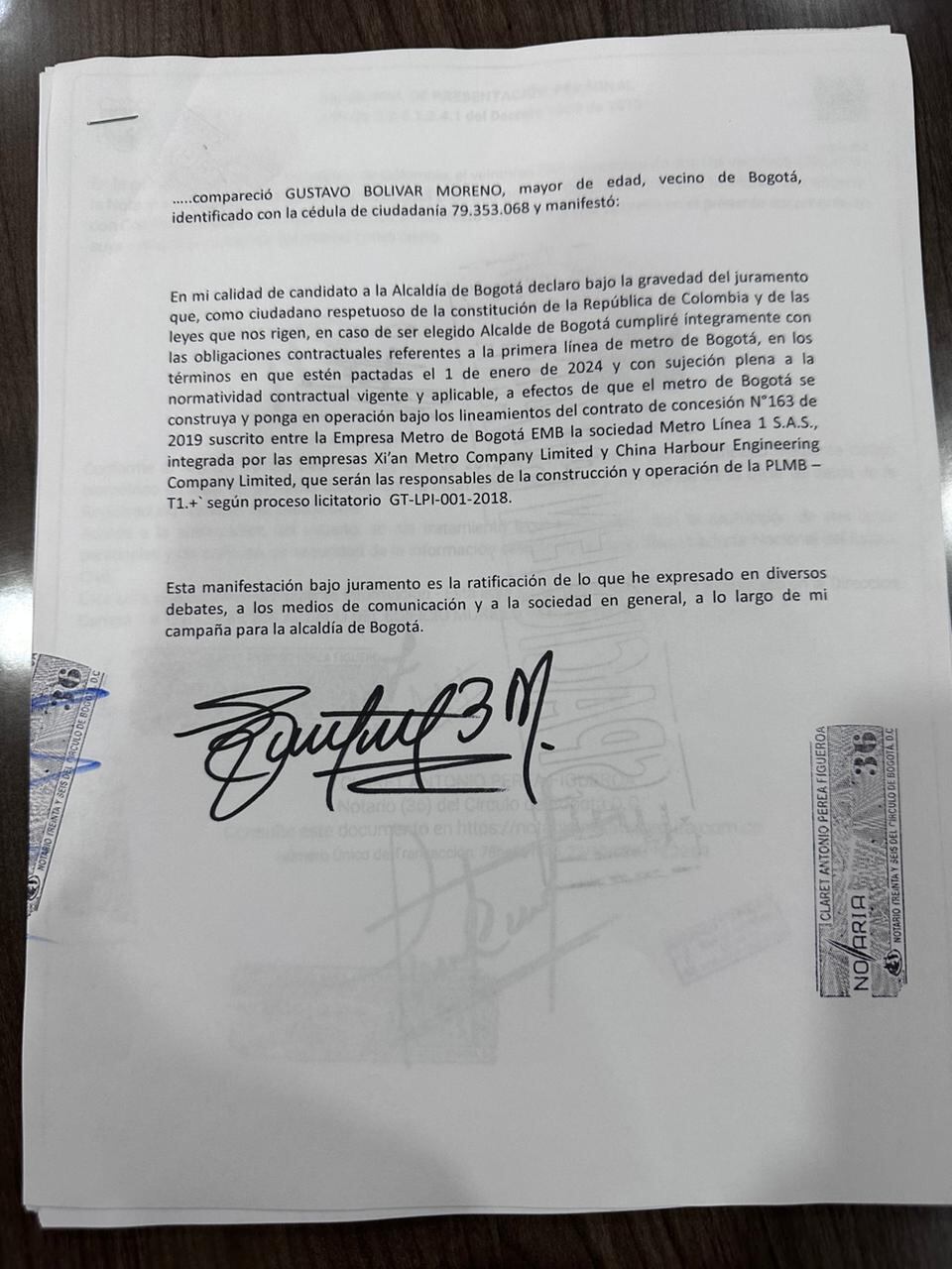 El documento notariado en el que Gustavo Bolívar promete no cambiar el Metro de Bogotá.