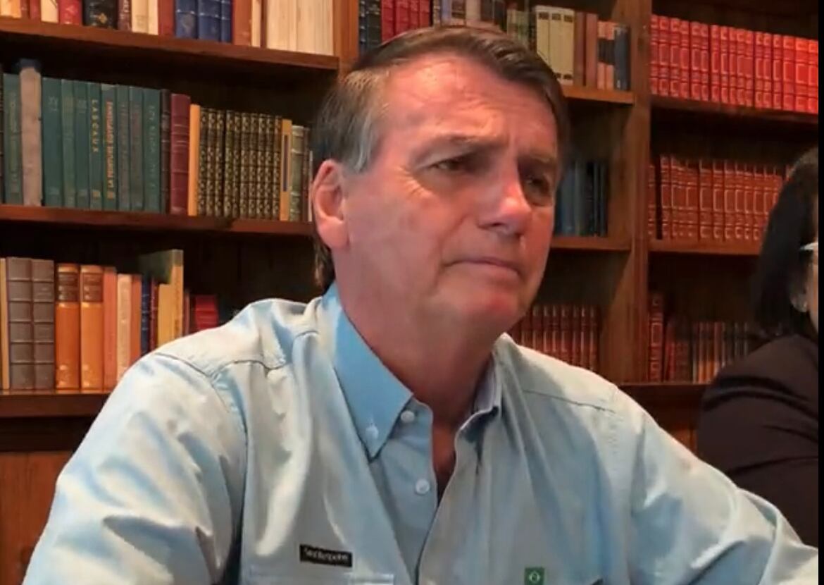 Jair Bolsonaro en la que sería su última transmisión en vivo como presidente de Brasil