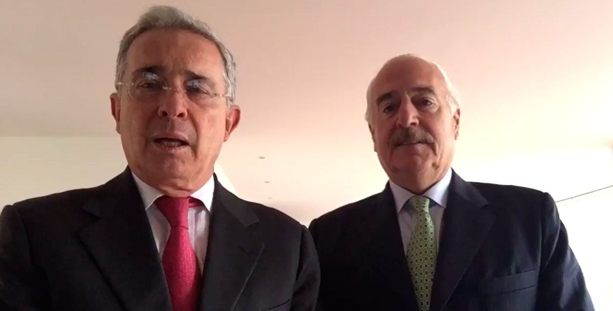 Los expresidentes Álvaro Uribe y Andrés Pastrana.