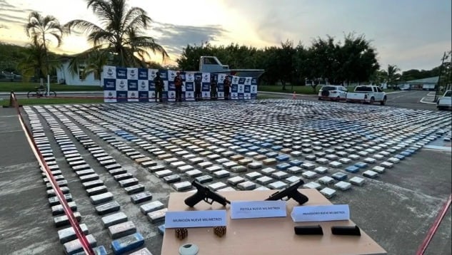 2.395 kg de clorhidrato de cocaína fueron incautadas a bordo de una Go Fast en el Mar Caribe.
