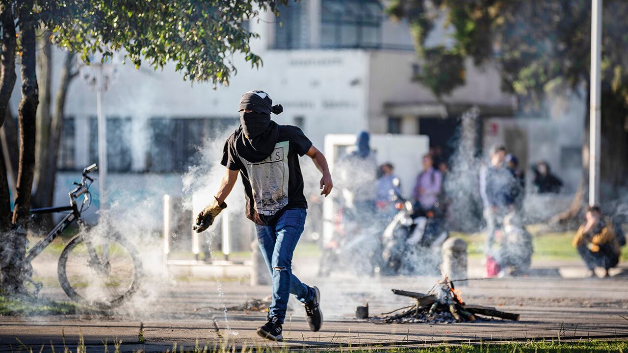 Los grupos armados ilegales estarían usando la protesta social para desestabilizar el orden, según informe de inteligencia.