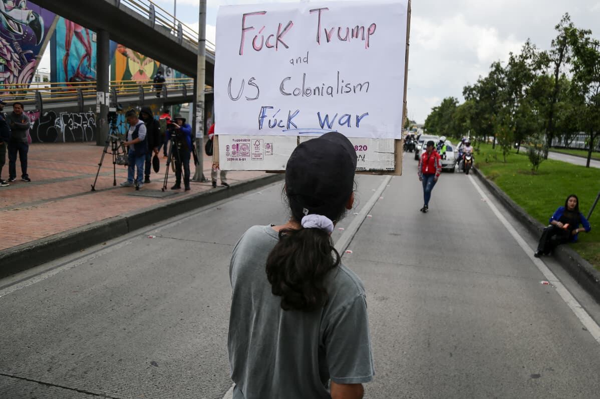 Protestas en las inmediaciones de la Embajada de Estados Unidos en Colombia.