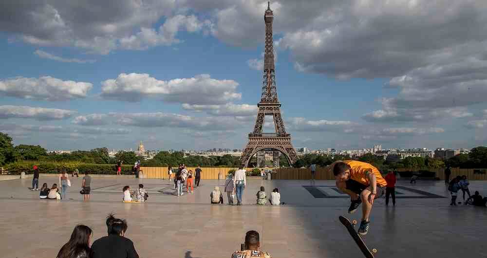 Con cerca de 12 millones de habitantes, la región de París y sus suburbios se encuentra "cerca de una situación de tensión extrema".