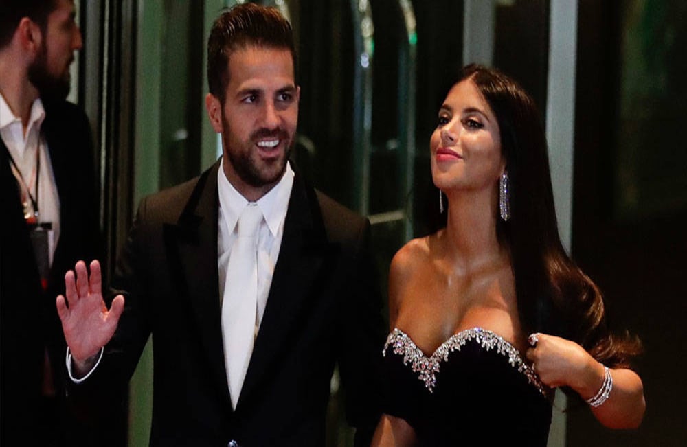 Cesc Fabregas y su esposa Daniella Semaan. Foto: EFE
