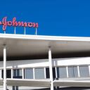 Actualmente, Johnson & Johnson participa en redes de colaboración y en la cadena de suministros para alcanzar una oferta de al menos 1.000 millones de vacunas en 2021.