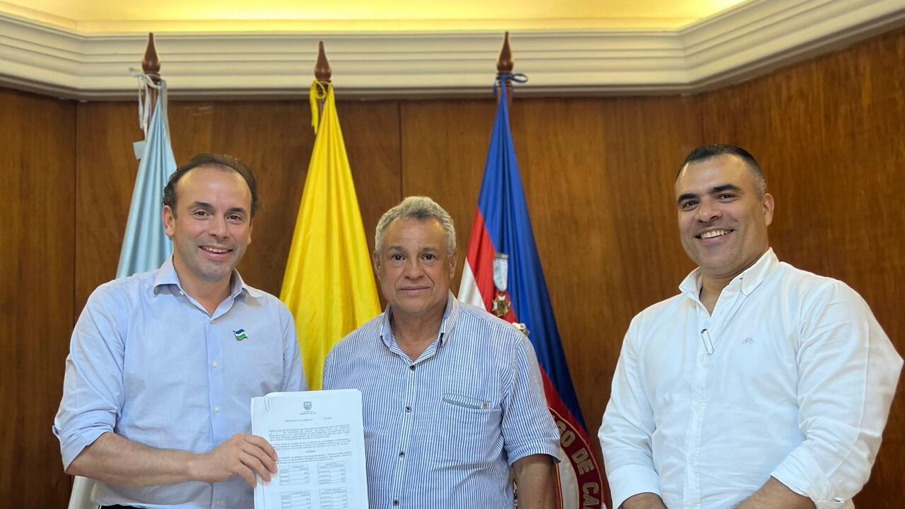 El alcalde radicó su primer proyecto de acuerdo ante el Concejo de Cali.
