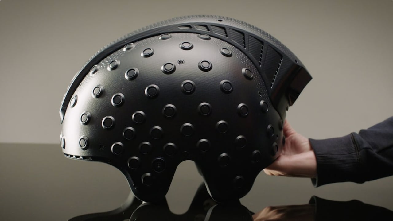 Con el aparato se pretende demostrar la viabilidad de monitorear el rendimiento cognitivo y la actividad cerebral en un entorno de micro gravedad.