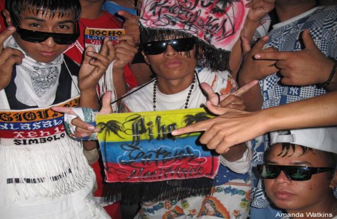 Los colores de la bandera de Colombia son bastante comunes en las indumentarias de los Cholombianos.