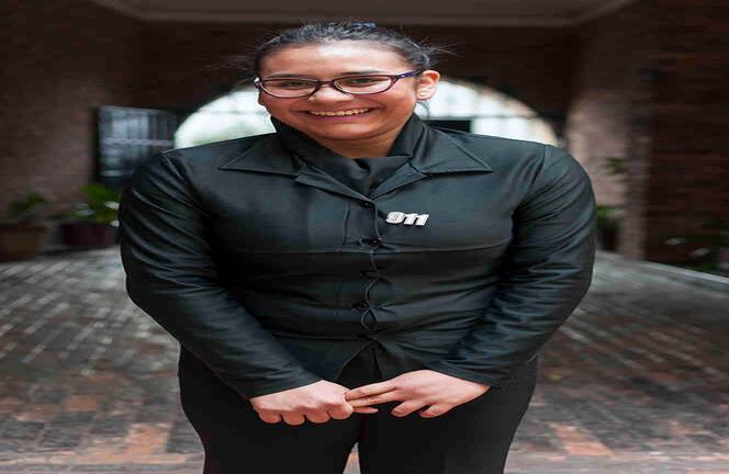 Camila Nizo. 24 años. Trabaja en la empresa de logística 911. Foto / Semana Danilo Cangucu. “Nosotros nos encargamos de preparar el protocolo de los eventos a los que asiste el Papa. Es increíble la manera en que una sola persona puede moverá todo un país, a jóvenes, niños y adultos que vienen a conocerlo. Es difícil controlar a tanta gente que quiere acercarse al Papa, pero esa es nuestro labor, apoyar para que todo resulte lo mejor posible". 