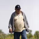 Manuela, la fiel compañera del exmandatario Pepe Mujica, tiene solo tres patas debido a un accidente de auto. En todas las entrevistas y reuniones del uruguayo, ella es la estrella.