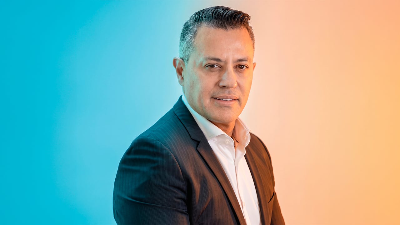 Vicente Pava, CEO de Siesa, es colombiano, pero trabajó 25 años en Estados Unidos. Regresó al país para ponerse al frente de una firma con 45 años en el mercado y que nació en un garaje por iniciativa de dos profesionales que, saliendo de la universidad, decidieron montar una empresa de software.