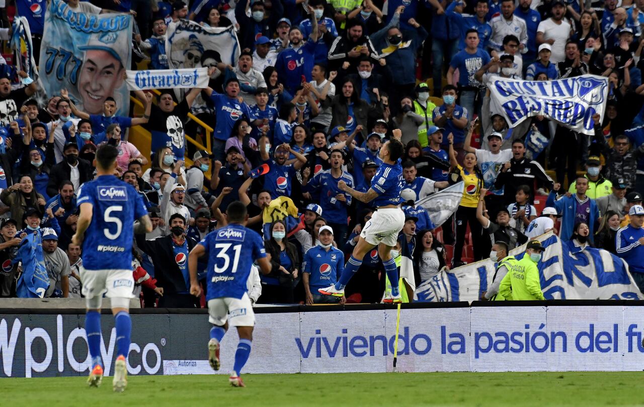 Hinchas de Millonarios en El Campín.