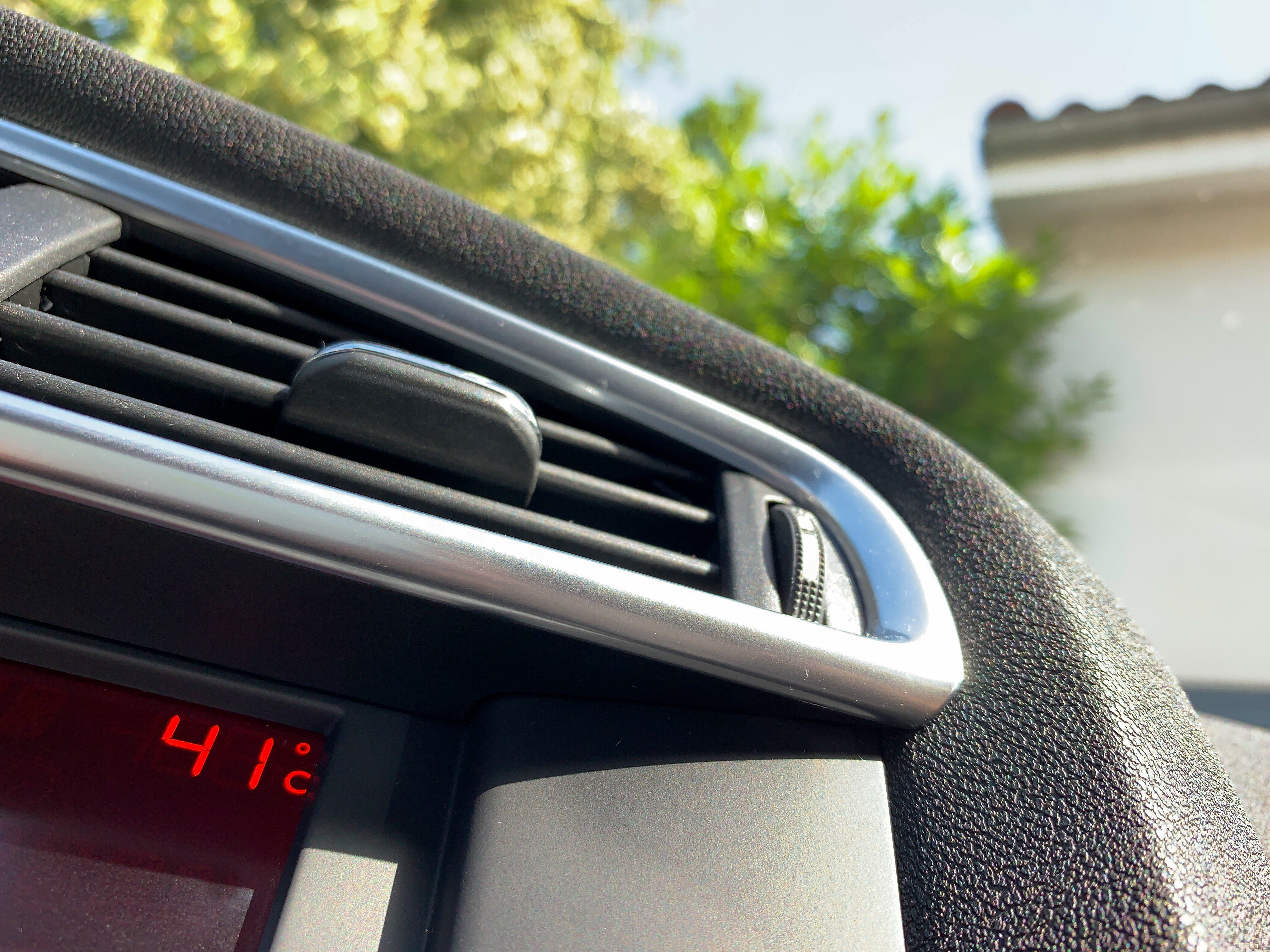 El año anterior cerró con 40 casos, y las cifras históricas indican que desde 1990 más de 1.100 niños han perdido la vida en Estados Unidos por esta causa. Texas, Florida y California encabezan la lista de los estados con más incidentes de este tipo.