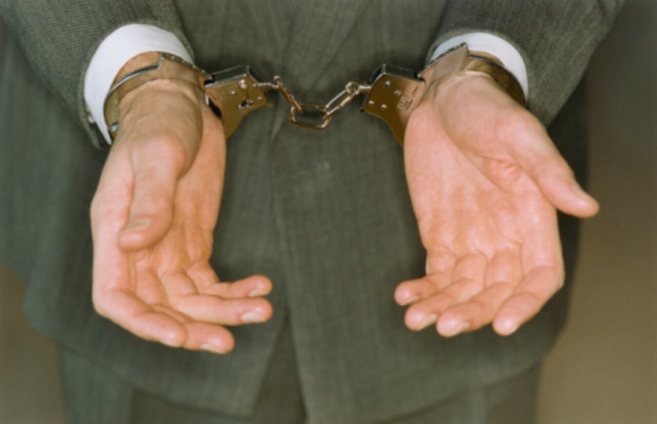 Según la Biblia, algunos será arrestados por seguir a Cristo.