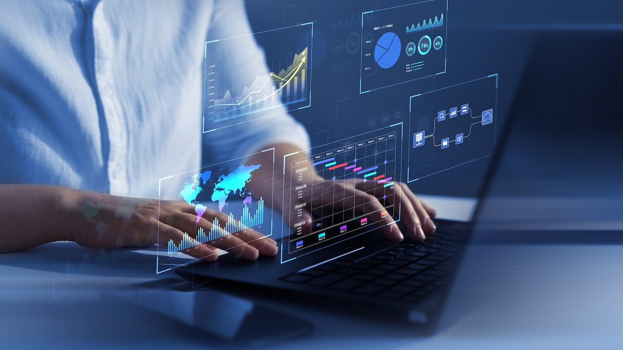 Dataknow, una empresa con base en Medellín, lleva siete años trabajando con la data y ya se consolida como la líder del sector en la región.