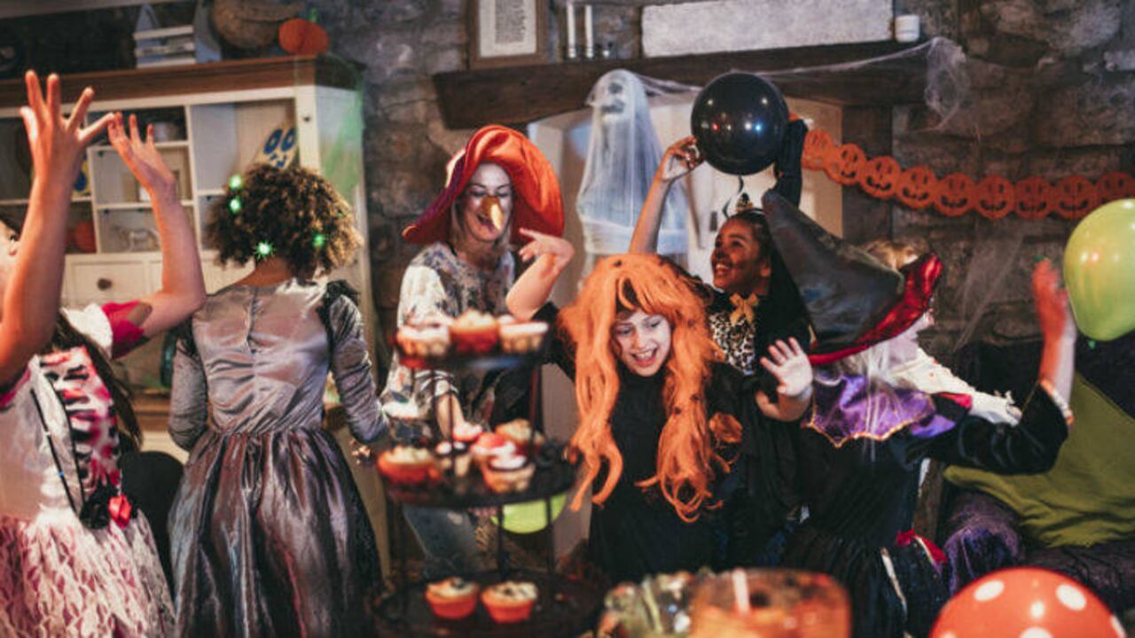 5 riesgos que debe prevenir al disfrazarse para la noche de Halloween. GETTY.