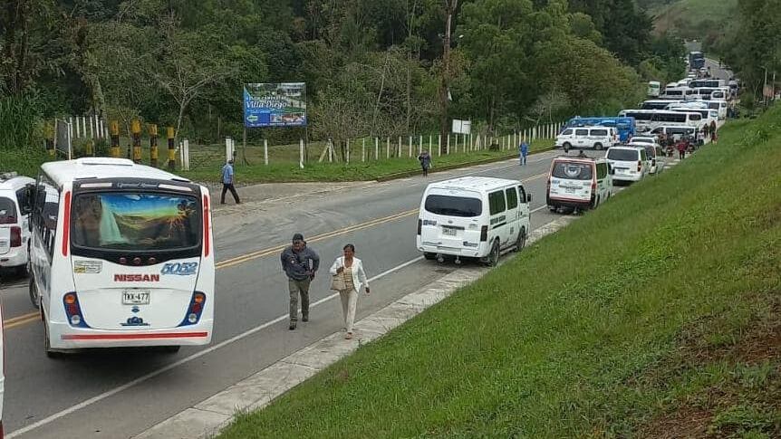 Este martes se presentan bloqueos en la vía Popayán-Cali