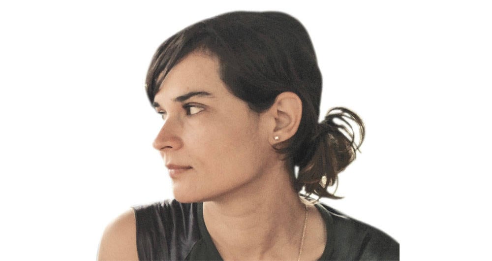 “Dentro de Álvaro Uribe vive aquel niño que se siente insuficientemente viril”: Carolina Sanín.