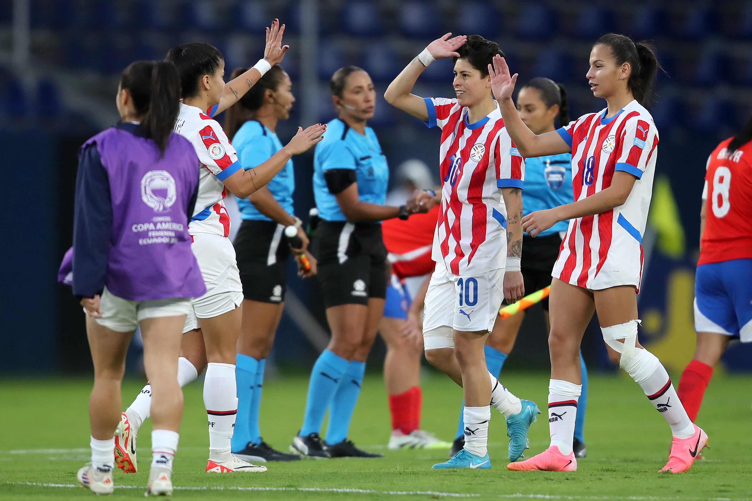 Paraguay celebra su triunfo por el quinto puesto de la Copa América femenina.