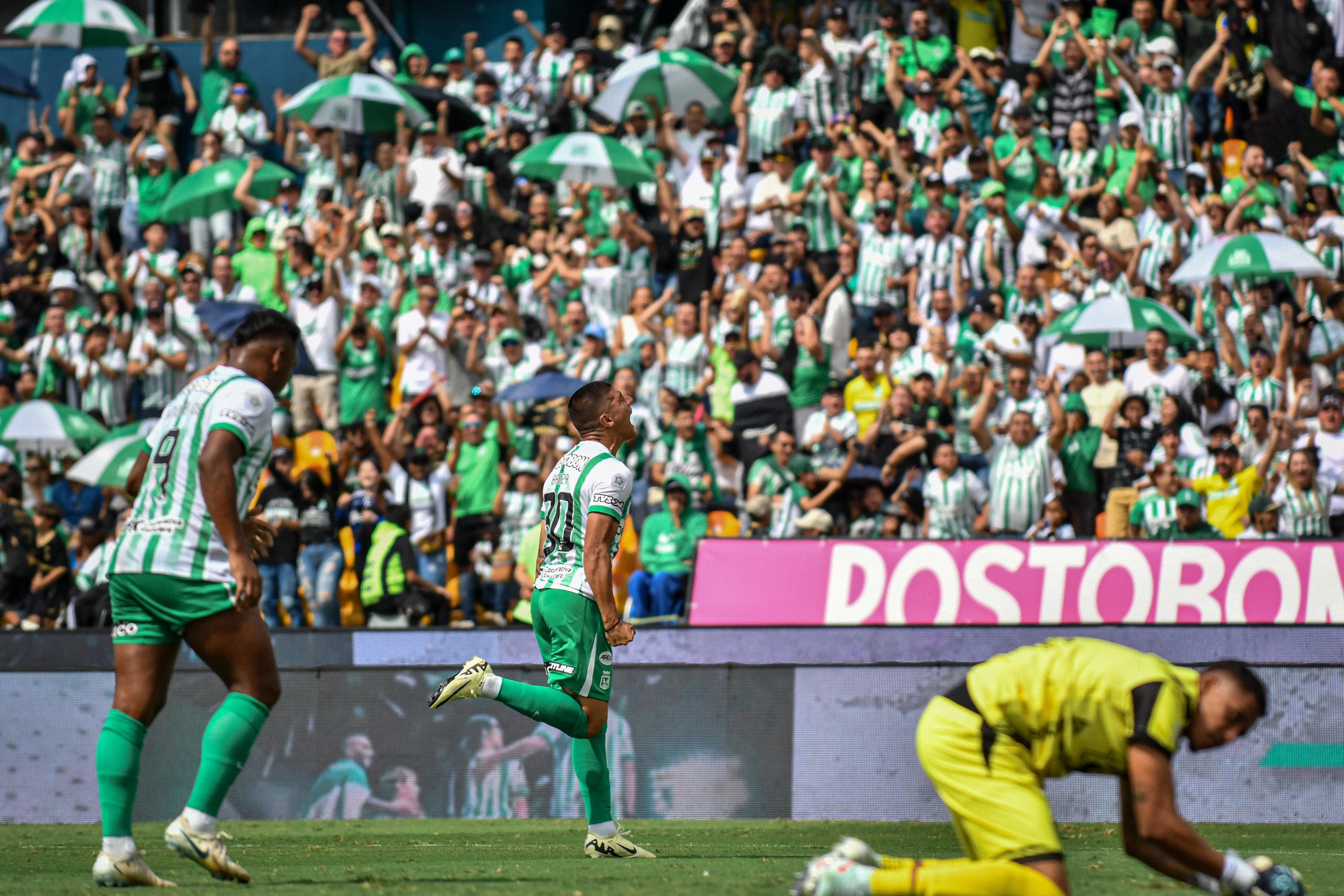 Juan Bauzá celebrando su gol con Atlético Nacional