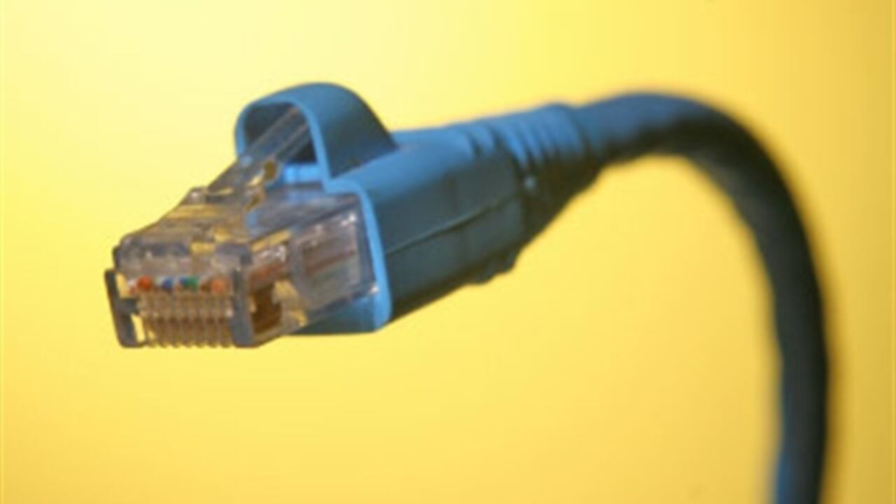 Según el Barómetro latinoamericano, un estudio elaborado por Cisco e IDC, la penetración de banda ancha en Colombia solo llega al 4,1% por cada cien habitantes. Este es el promedio que tenía Argentina hace tres años.