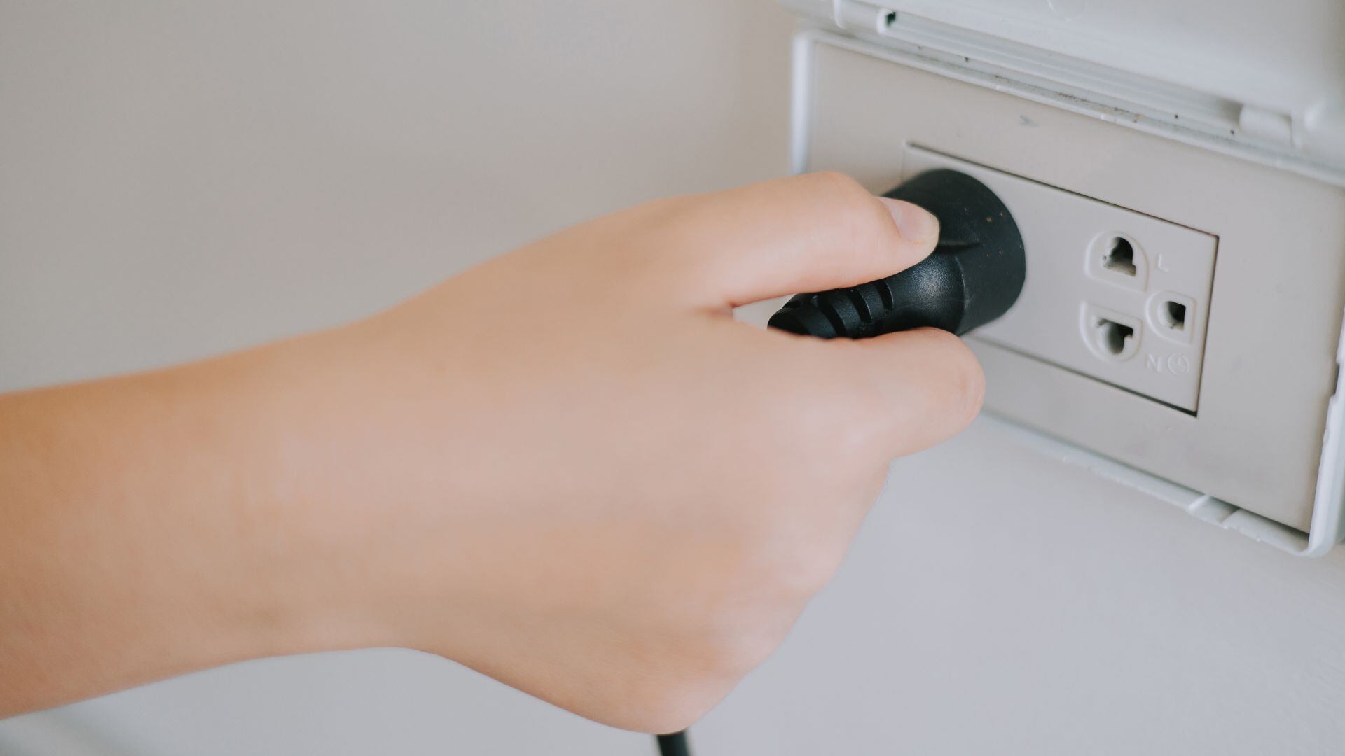 El consumo fantasma es uno de los mayores causantes del incremento en el consumo de energía.