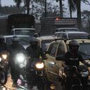 Cali: Un fuerte aguacero caído en la tarde de hoy en la ciudad género gran congestión vehicular en ciertos sectores. La lluvia se presentó más fuerte en el centro de Cali. Foto José L Guzmán. El País. Julio 7-23
