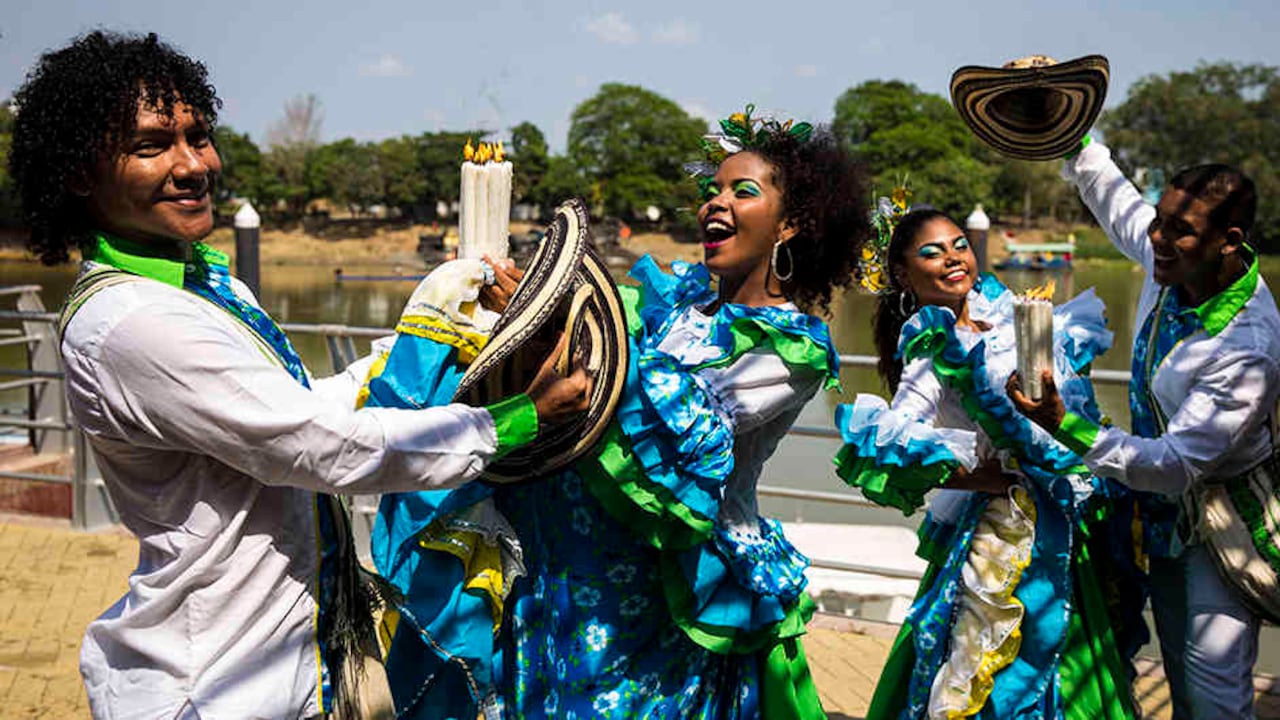 La danza del porro "es alegre, ceremonial, espontánea, como la gran región que representa".