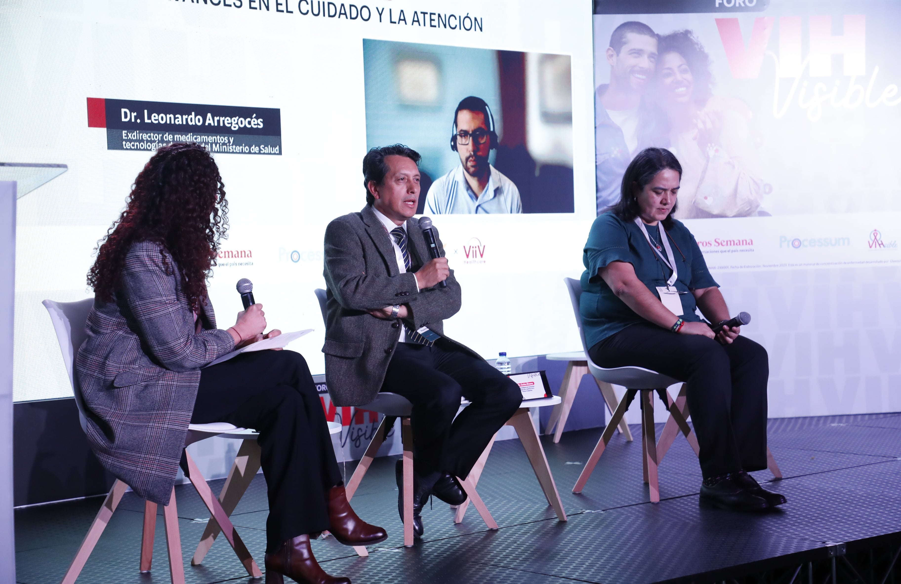 Dra. Mónica Mantilla, doctora experta en VIH; Dr. Carlos Álvarez, vicepresidente de innovación y desarrollo científico de la Clínica Colsanitas;  Dra. Adriana María Robayo, directora ejecutiva del Instituto de Evaluación Tecnológica en Salud (IETS);  y Dr. Leonardo Arregocés, exdirector de medicamentos y tecnologías de salud del Ministerio de Salud y docente de Fundamentos de Economía en Salud de la Universidad Javeriana.