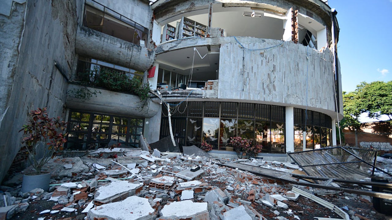 Imágenes del impacto del terremoto en Pereira, una de las ciudades más afectadas.