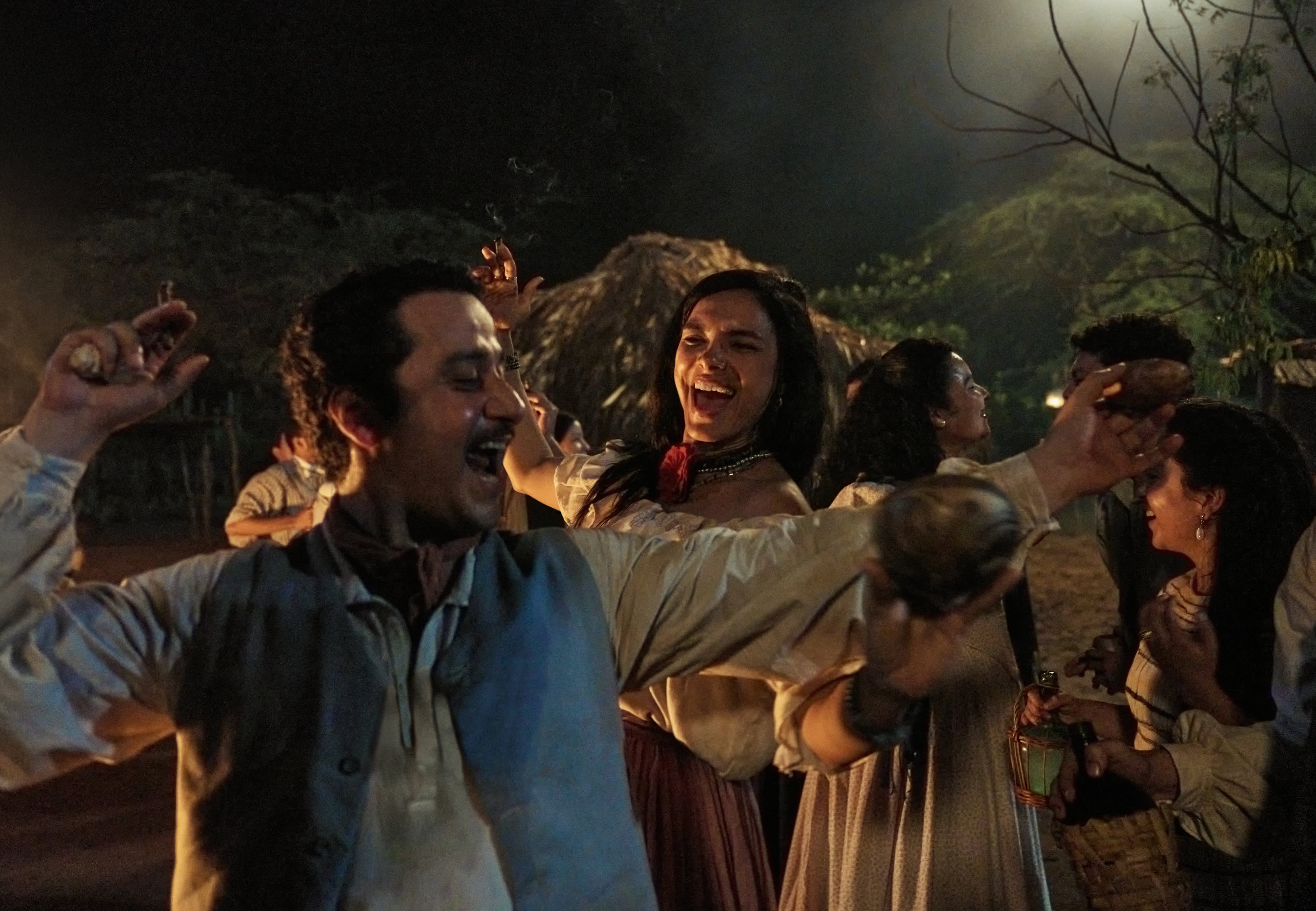 Viña Machado como Pilar Ternera en Cien Años De Soledad