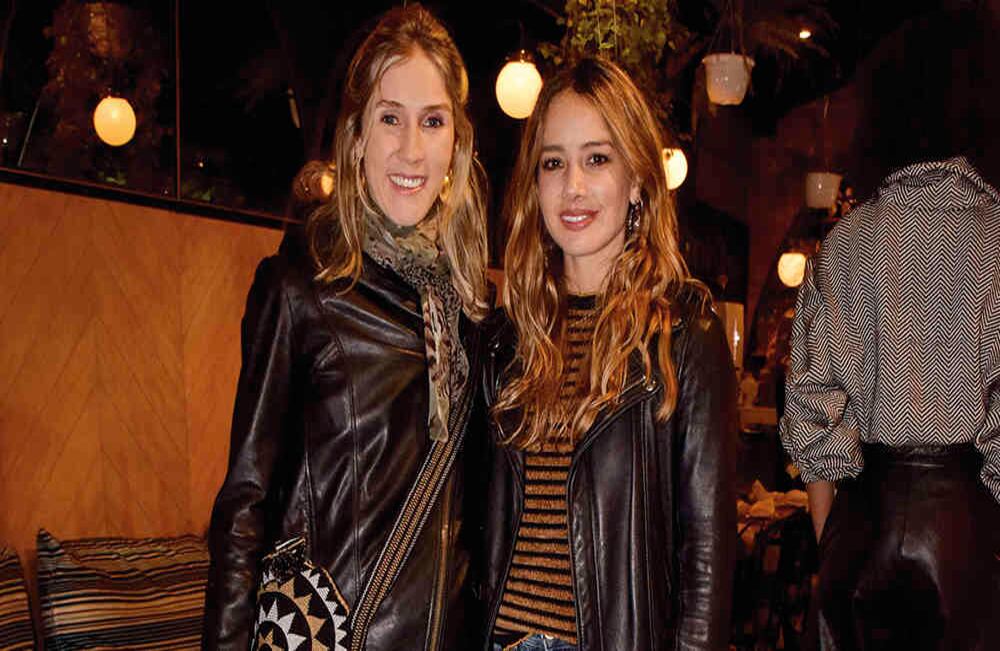 Manuela Castaño y Juanita Gil.