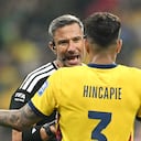 Slovenian referee Slavko Vincic expels Ecuador's defender #03 Piero Hincapie during the 2026 World Cup round of 32 football match between Mexico and Ecuador at the Mexico City Stadium in Mexico City on June 30, 2026. (Photo by Yuri CORTEZ / AFP)