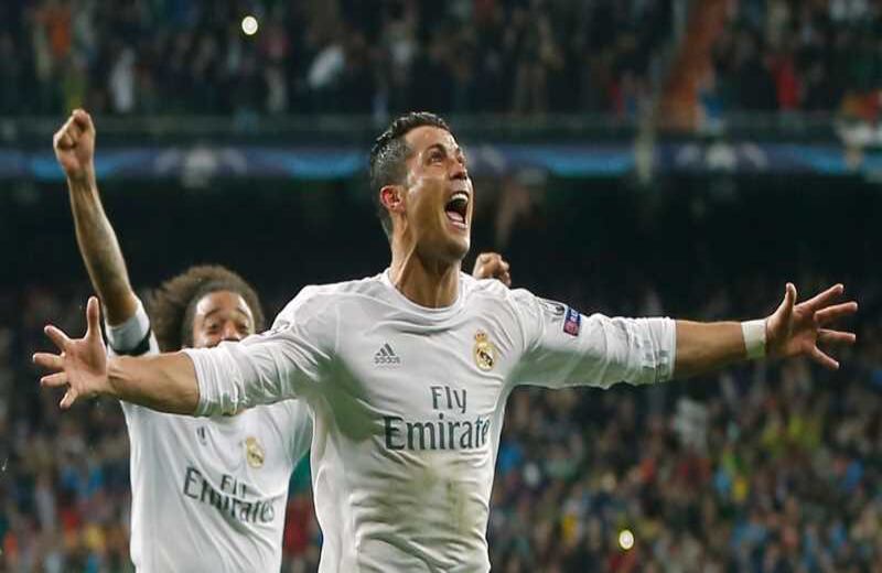 Cristiano Ronaldo celebra uno de los 3 goles que le anotó al Wolfsburgo, en el partido de vuelta por octavos de final de la Champions League. El Real Madrid logró remontar un 2-0 en contra, gracias a una gran actuación del '7' merengue.