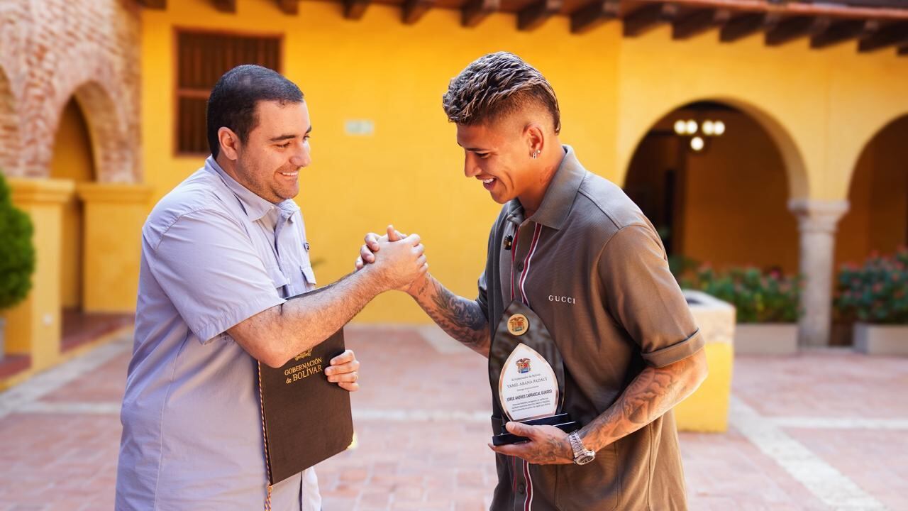Gobernador de Bolívar, Yamil Arana y el jugador de fútbol Jorge Carrascal.