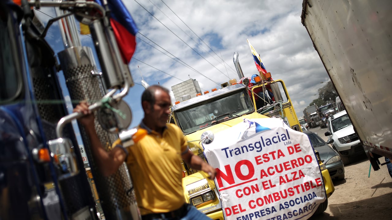 Protestas al gobierno de Gustavo Petro por el incremento en los precios de combustibles