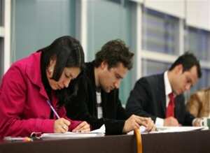 De este total, 5.965 son para tecnólogos, 11.918 para técnicos, 60 para especialización técnica, 165 para especialización tecnológica, y 555 para otras niveles de formación.