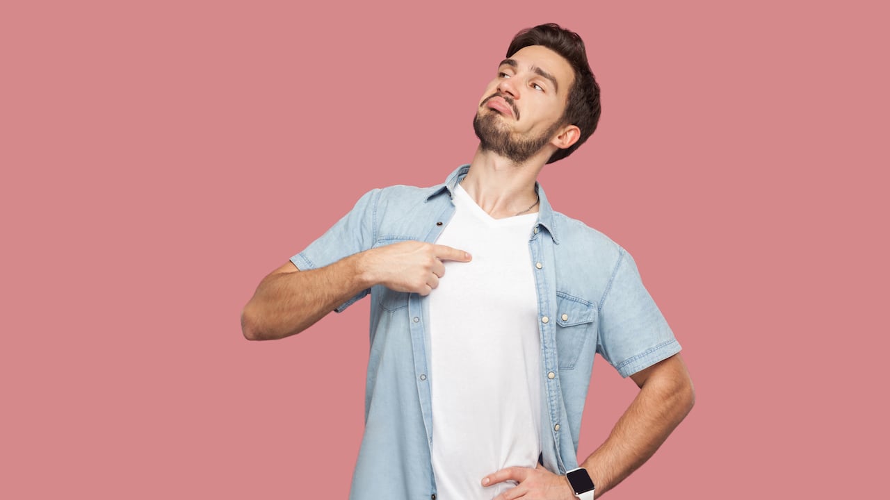 Las personas arrogantes suelen ser vistas como presuntuosas.