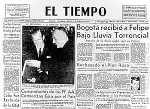 El Tiempo destacó en primera plana la visita con grandes titulares y esta foto con el presidente Alberto Lleras Camargo.