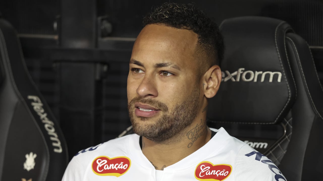 Neymar está lesionado a 10 días del partido contra Colombia en Brasilia