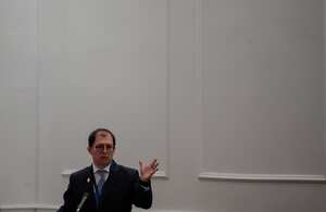 El fiscal Francisco Barbosa ha sido enfático en que no se debe negociar con narcotraficantes.