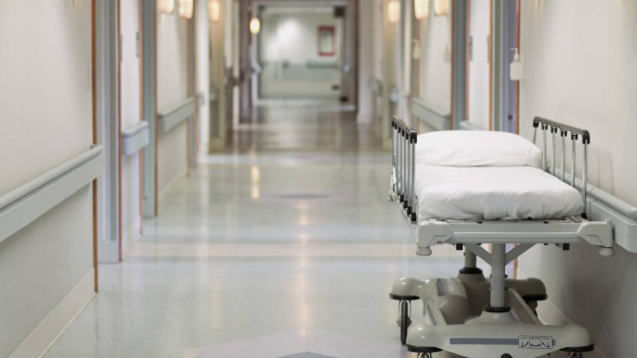 "Las muertes obedecen a barreras persistentes para acceder a tratamientos y medicamentos"