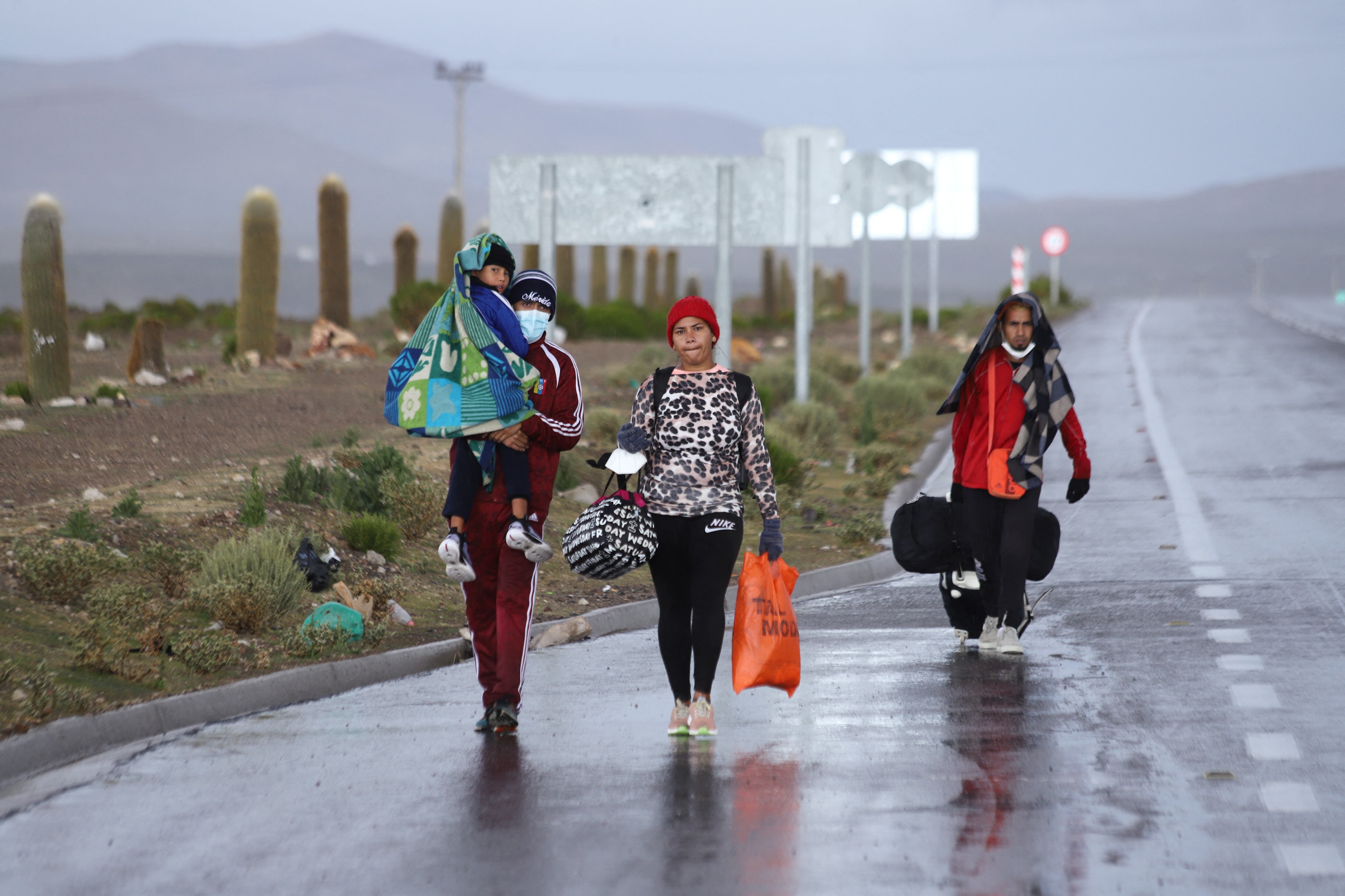 El ingreso irregular de migrantes, en su mayoría venezolanos, a Chile desde Bolivia se multiplicó en enero diez veces respecto al mismo mes del año pasado.