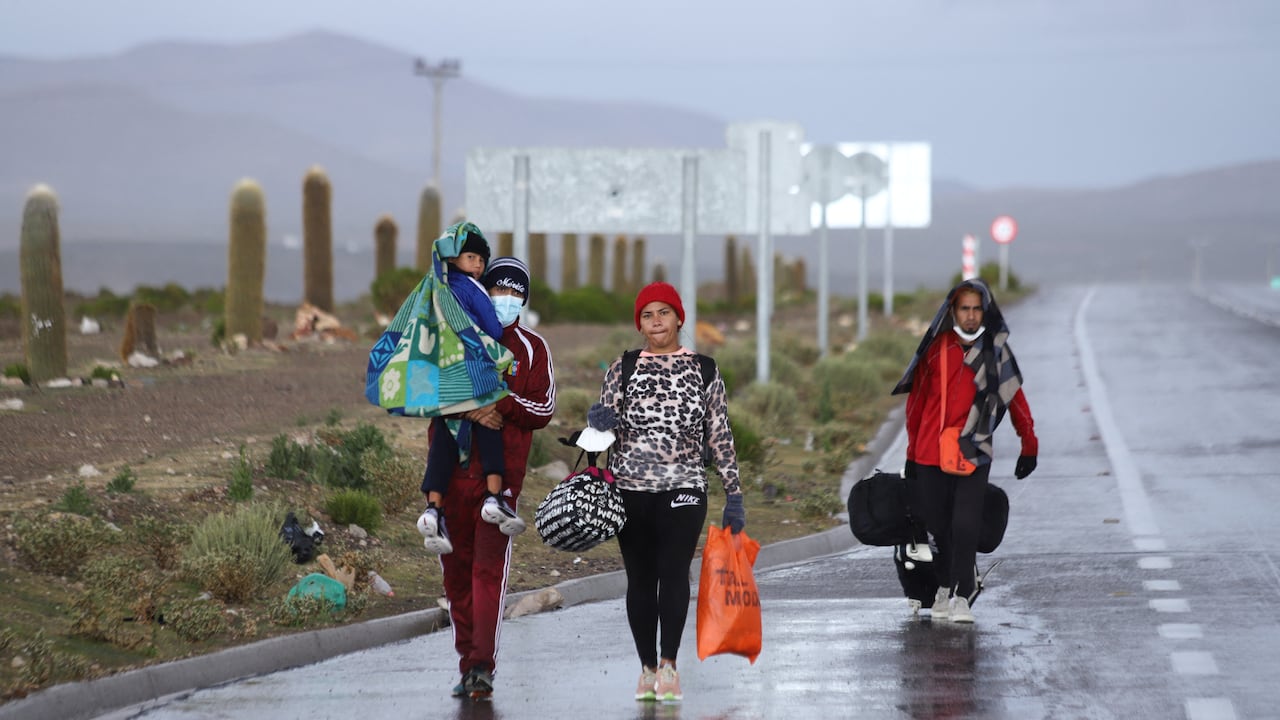 El ingreso irregular de migrantes, en su mayoría venezolanos, a Chile desde Bolivia se multiplicó en enero diez veces respecto al mismo mes del año pasado.