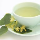 El té de tila es una fuente de colágeno y vitamina C. Foto: Getty Images.