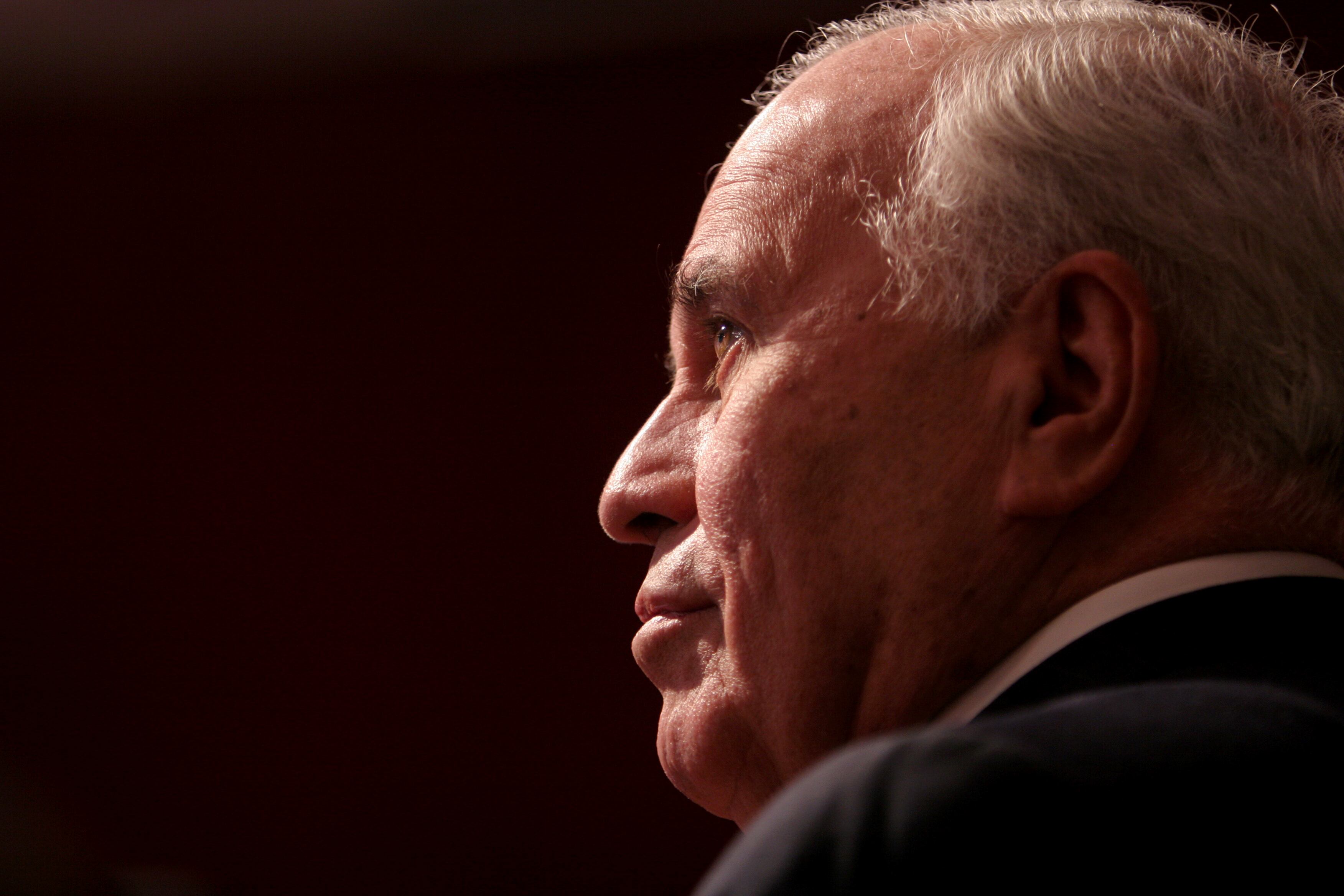 CARLOS ARDILA LULLE.
BOGOTA FEBRERO 9 DE 2006.