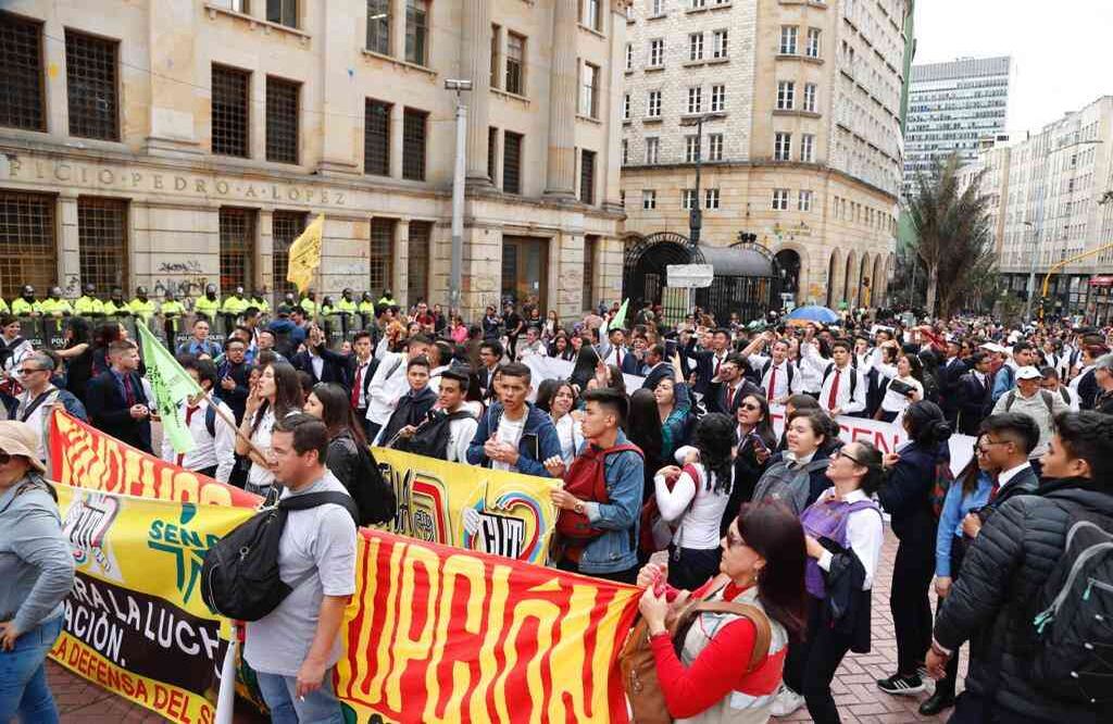 Algunos líderes del Paro Nacional le exigen al presidente: 1. Que no se apruebe el PND. 2. Que se incluya el pliego de peticiones de Fecode en el PND y 3. Respaldar a la JEP sin objeciones. FOTO: León Darío Peláez / Semana