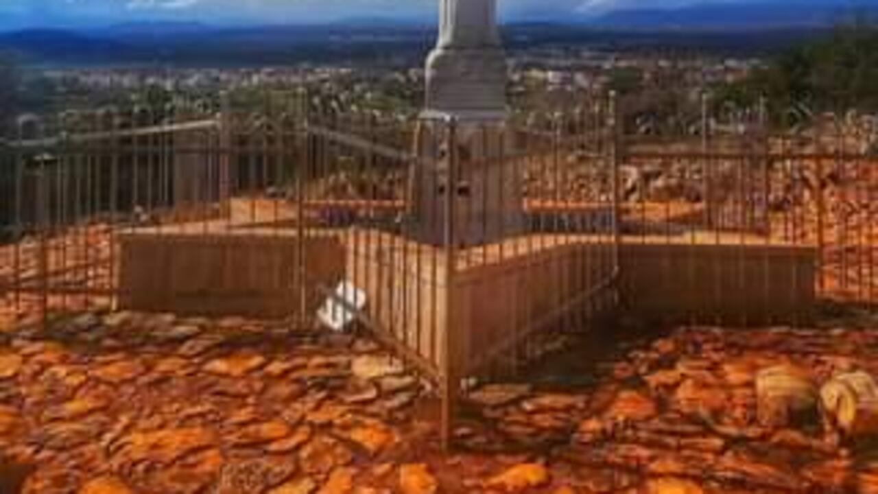 Las apariciones de la Virgen en este pueblo lo han catalogado con un lugar especial de peregrinación.